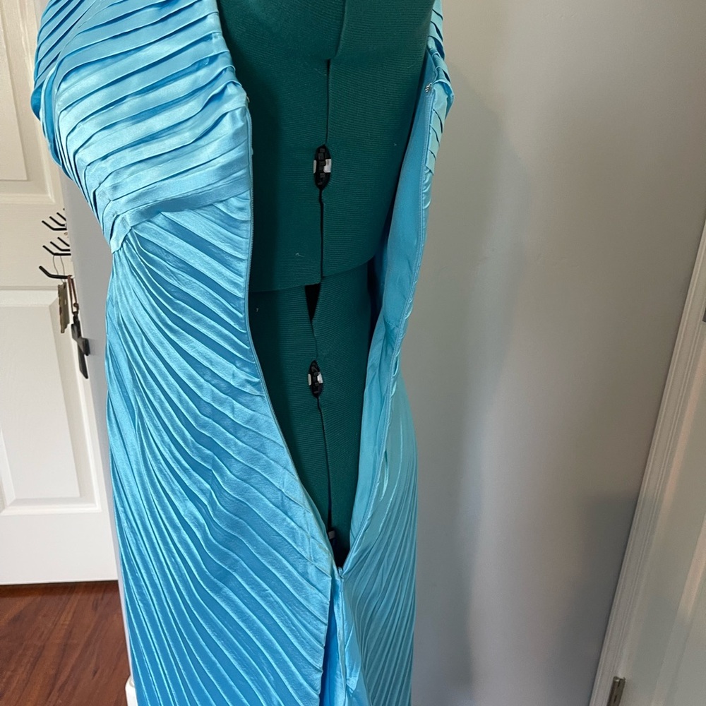 NWT Elegant One-Shoulder Lined Satin Dress in Sky Blue 8 - Picture 8 of 16